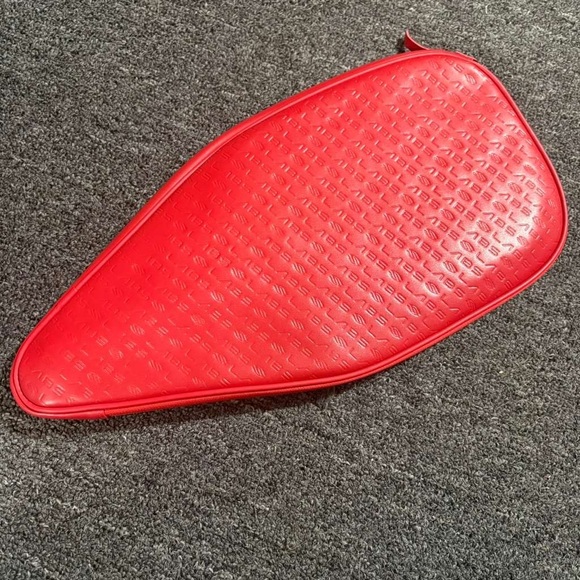 Used Selkirk pickleball paddle and cover. - Picture 6 of 6